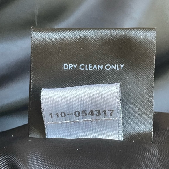 COOGI Heavy Wool Insulated Flight
Coat Jacket Size 2X
Black/Dk. Gray/ FLAW - Picture 11 of 12